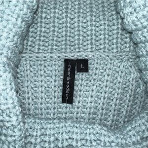 Moon & Madison knit sweater, size L